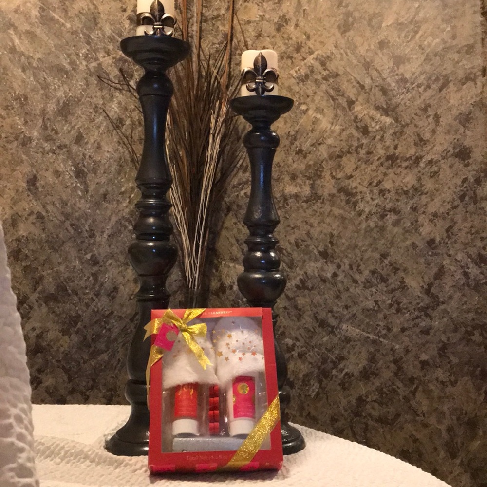 Simple Pleasures Luxury Slipper Foot Care Set